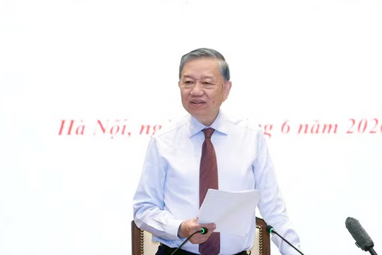 Tạo chuyển biến đo được trong cắt giảm thủ tục hành chính, tháo gỡ điểm nghẽn thể chế