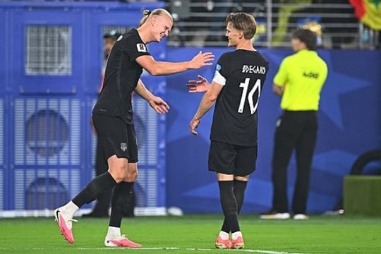 Na Uy hạ Senegal 3-2: Haaland rực sáng đưa 'Chiến binh Viking' vào vòng knock-out