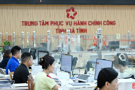 Tiếp động lực cho đội ngũ cán bộ trung tâm phục vụ hành chính công ở Hà Tĩnh