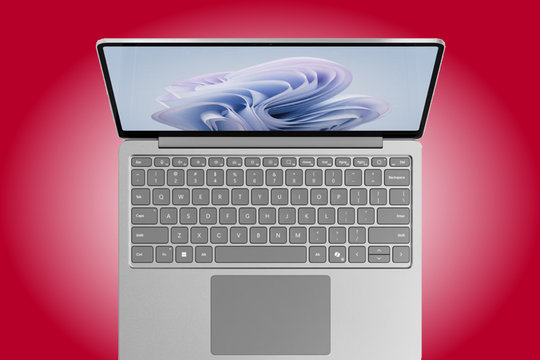 Surface Laptop 13 inch mới từ Microsoft: Giá rẻ hơn với cấu hình 8GB RAM