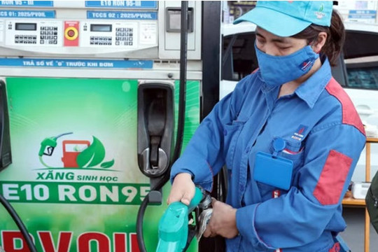 Giá xăng dầu đồng loạt giảm