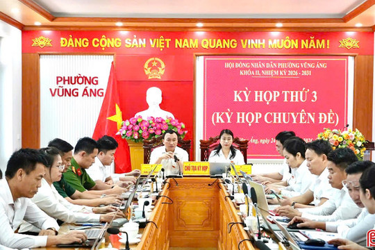 Cơ quan dân cử cấp xã ở Hà Tĩnh hoàn thiện cơ sở pháp lý cho thôn, tổ dân phố mới