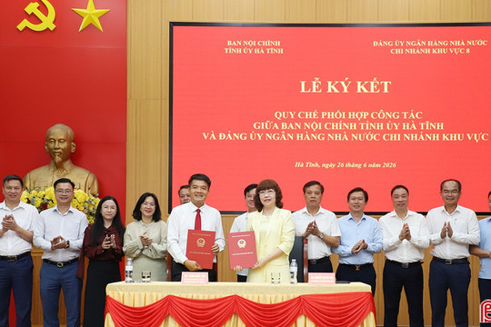 Ban Nội chính Tỉnh ủy và Đảng ủy Ngân hàng Nhà nước Khu vực 8 ký quy chế phối hợp công tác