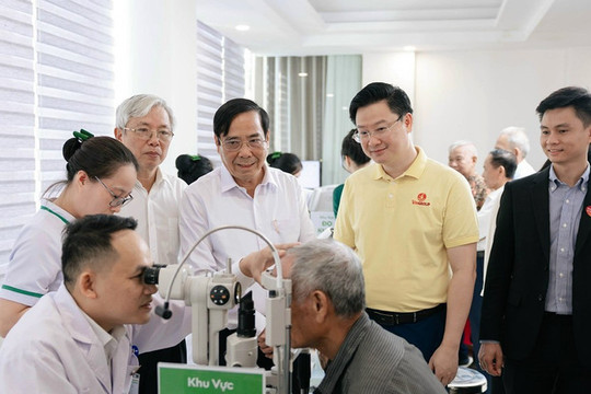 Hà Tĩnh bắt đầu tổ chức khám sức khỏe định kỳ miễn phí cho người dân