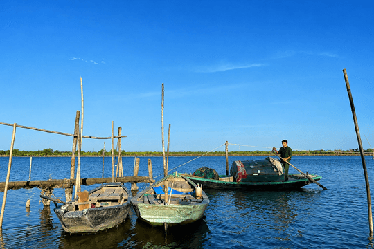 Dòng sông và căn cước quê nhà