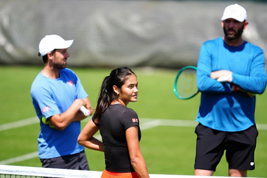 Emma Raducanu và cuộc đua thể lực nghẹt thở trước thềm Wimbledon 2026