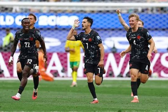 Canada hạ gục Nam Phi phút bù giờ: Tấm vé vòng 1/8 World Cup 2026 đầu tiên gọi tên Eustaquio