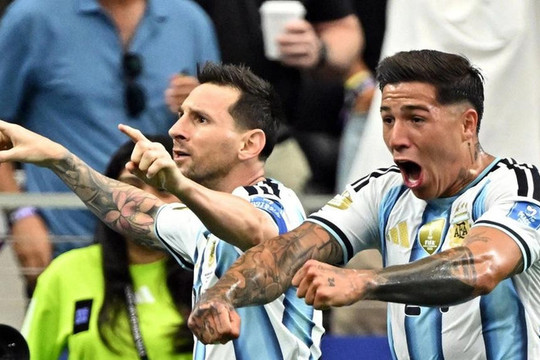 CĐV thế giới tố cáo FIFA dàn xếp giúp Argentina vào nhánh đấu dễ