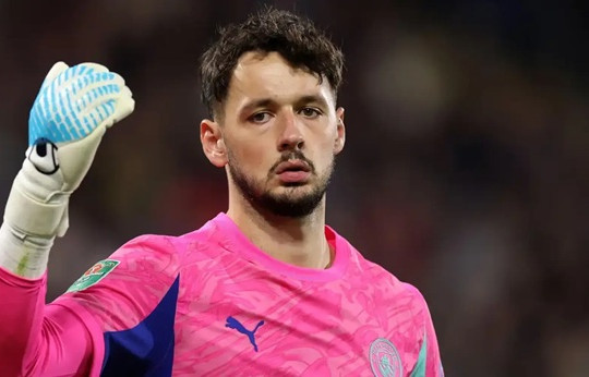 Newcastle dẫn đầu cuộc đua chiêu mộ James Trafford: Lời giải cho bài toán khung gỗ