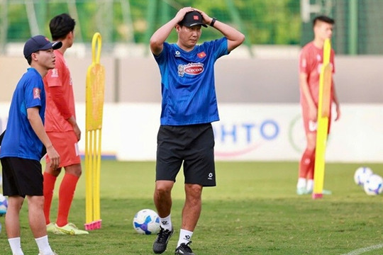 HLV Kim Sang-sik và cuộc đấu trí với những biến số tại AFF Cup 2026