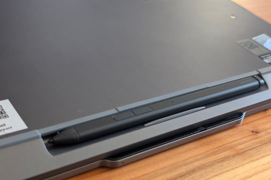 ThinkPad X1 2-in-1 Gen 11: Cải tiến sạc bút thông minh nhưng còn nhiều điểm trừ