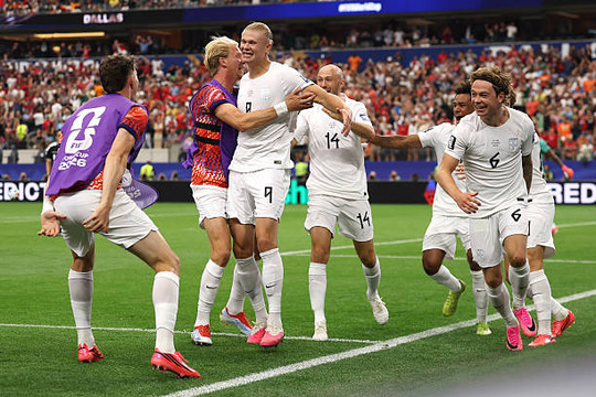 Haaland rực sáng phút 86, Na Uy hạ Bờ Biển Ngà để vào vòng 16 đội World Cup 2026