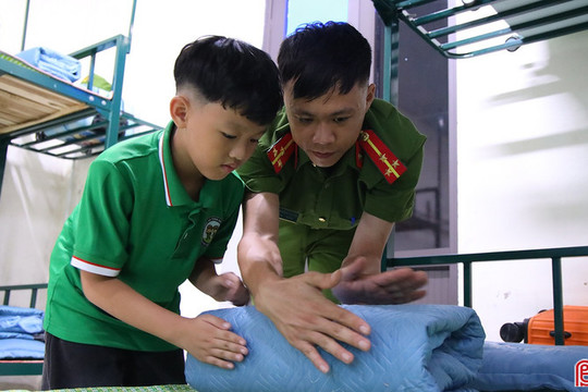 Trại hè “Học làm chiến sĩ công an”: Trải nghiệm để trưởng thành