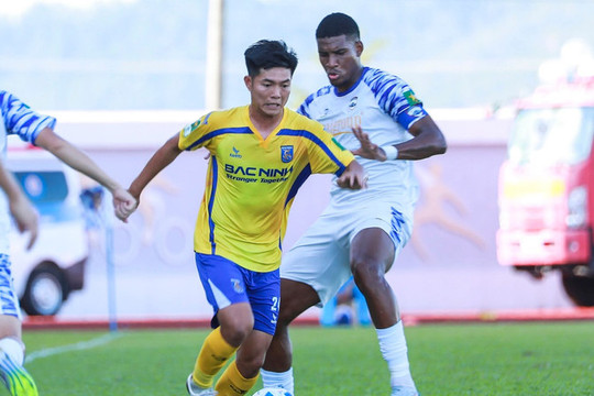 Dấu ấn 2 "sao trẻ" Hà Tĩnh trong hành trình lên V.League của CLB Bắc Ninh