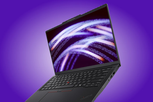 Cận cảnh Lenovo ThinkPad P14s Gen 7: Laptop trạm siêu nhẹ với chip AMD Ryzen AI PRO