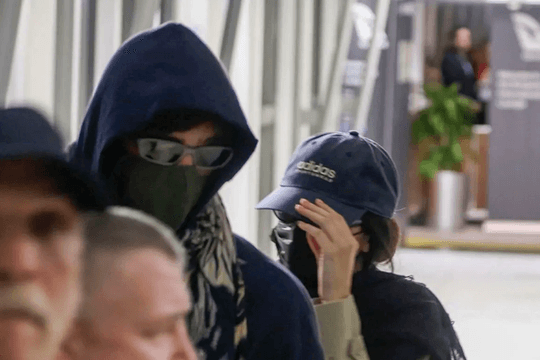 Kendall Jenner và Jacob Elordi xuất hiện kín đáo tại Australia