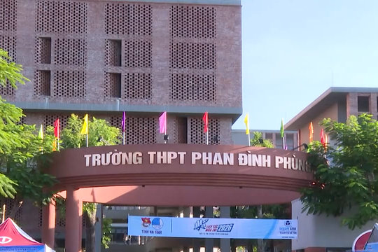 Hà Tĩnh điều chỉnh chỉ tiêu tuyển sinh lớp 10, điểm chuẩn THPT Phan Đình Phùng sẽ ra sao?
