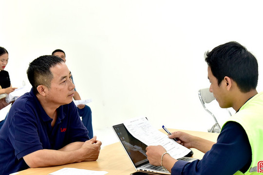 Gần 200 người tham gia tuyển dụng việc làm tại Hà Tĩnh