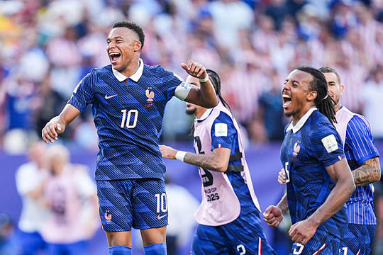 Mbappe lập công, tuyển Pháp nhọc nhằn vượt qua khối bê tông Paraguay vào tứ kết World Cup 2026