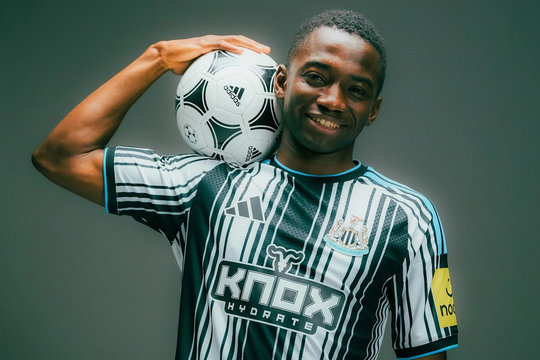 Newcastle United hoàn tất thương vụ 42 triệu bảng chiêu mộ Bazoumana Toure
