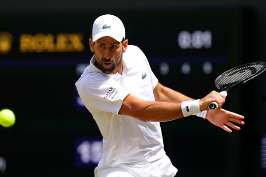 Novak Djokovic vào bán kết Wimbledon 2026: Bản lĩnh thép trước máy giao bóng Auger-Aliassime