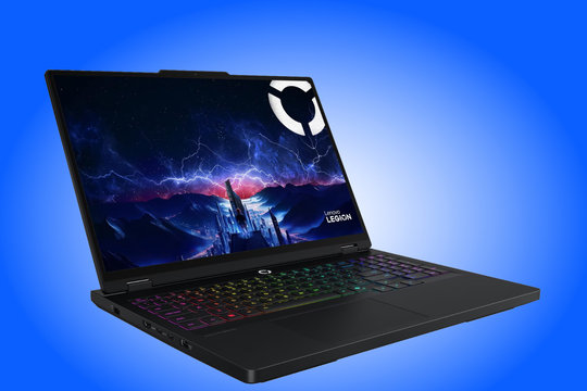 Lenovo Legion Pro 5i 16IAX10 ra mắt: Đột phá với RTX 5070 12GB và Core Ultra 9 290HX Plus