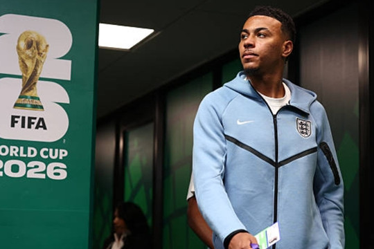 Arsenal nhắm Morgan Rogers, Tottenham sẵn sàng phá két 85 triệu bảng vì Junior Kroupi