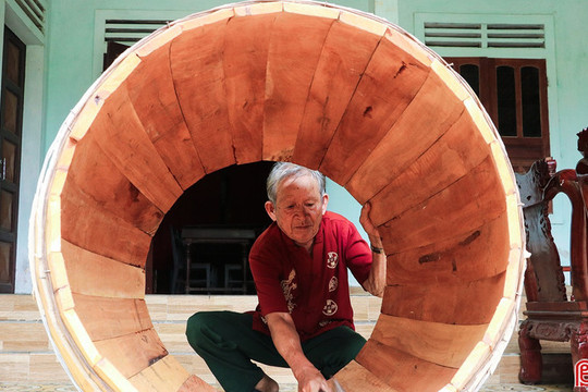 Những đôi tay giữ hồn nghề truyền thống