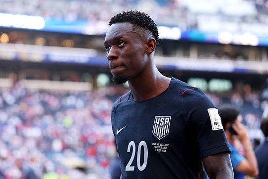 Folarin Balogun xin lỗi người hâm mộ sau thảm bại 1-4 của tuyển Mỹ tại World Cup 2026