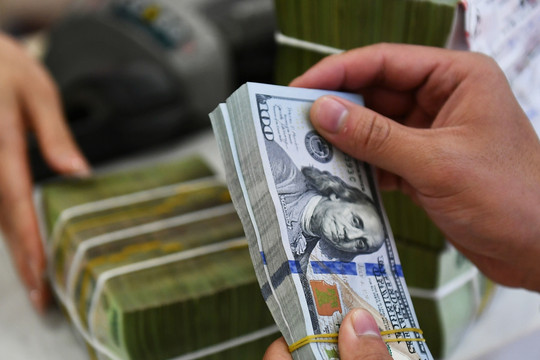 Lãi suất ngân hàng hôm nay 10/7/2026: Nhóm ngân hàng ngoại niêm yết cao nhất 7,8%