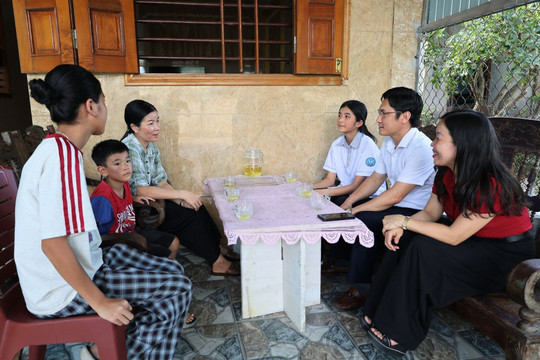 Lan tỏa tinh thần hiếu học từ chương trình “Hoa dâng Bác”