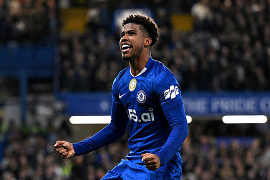 Manchester United hoàn tất chiêu mộ Andrey Santos, Barcelona nổ bom tấn Karim Adeyemi