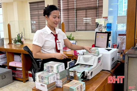 Vàng, đất nền hay sổ tiết kiệm? - Dòng tiền nhàn rỗi của người dân đang đi về đâu?