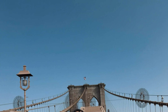 Hoa hậu Hương Giang gây chú ý với phong cách du học sinh tại New York