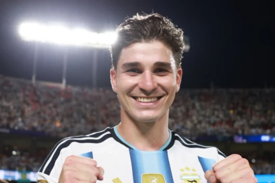 Arsenal quyết tâm sở hữu Julian Alvarez, Pep Guardiola lọt tầm ngắm tuyển Ý
