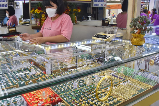 Giá vàng sáng phiên 15/7/2026: Giá vàng SJC, nhẫn trơn và vàng thế giới thứ Tư