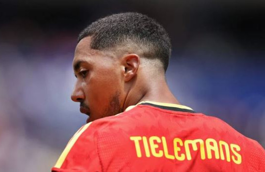 Manchester United hoàn tất mối duyên 13 năm với Youri Tielemans giá 35 triệu bảng