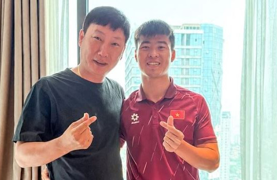Duy Mạnh lỡ hẹn ASEAN Cup 2026 và biến động ghế nóng tại CLB CA TPHCM