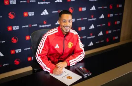 Youri Tielemans gia nhập Manchester United: Bản hợp đồng 35 triệu bảng cho tham vọng trở lại đỉnh cao
