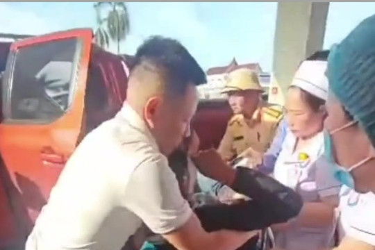 CSGT Quảng Trị mở đường đưa người bị nạn đi cấp cứu kịp thời