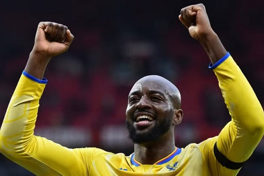 Manchester United nhắm Jean-Philippe Mateta: Phương án 25 triệu bảng thay thế Zirkzee