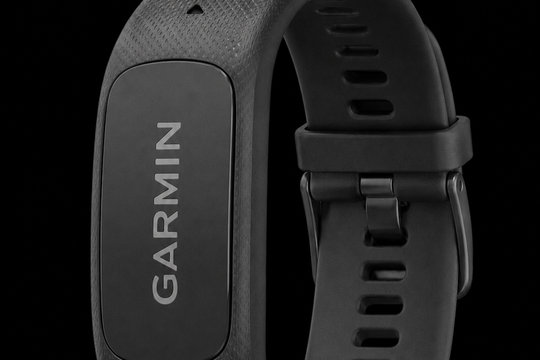 Garmin CIRQA lộ diện: Thiết bị đeo không màn hình đối đầu trực tiếp với Whoop