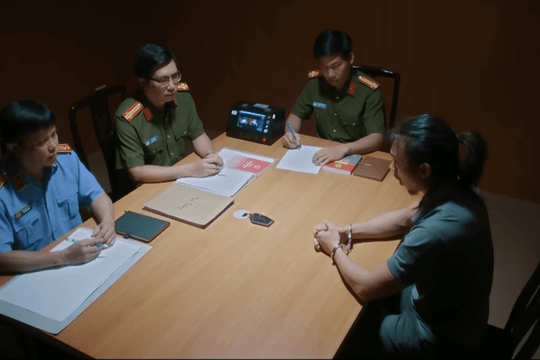 Lửa trắng tập 10: Băng Santana lộ diện và thủ đoạn vận chuyển ma túy mới