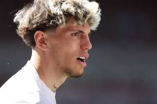 Kế hoạch nâng cấp đôi cánh của AS Roma: Từ Summerville đến Alejandro Garnacho