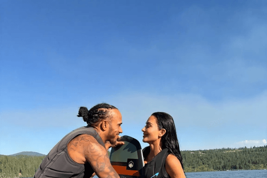 Lewis Hamilton chính thức công khai hình ảnh bên Kim Kardashian