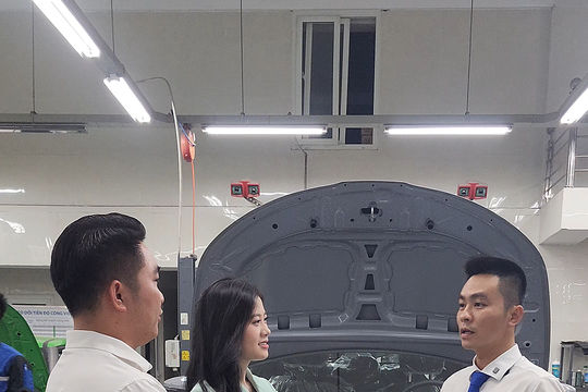 Nguy cơ mất an toàn khi "độ" xe ô tô điện