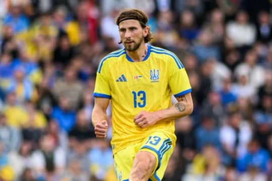 Liverpool nhắm đá tảng Illia Zabarnyi: Tham vọng tái hợp của Andoni Iraola
