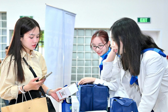 Lãi suất ngân hàng hôm nay 20/7/2026: ACB nâng mức niêm yết lên 7,8%/năm