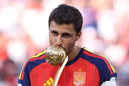Rodri đoạt Quả bóng vàng World Cup 2026: Sự trở lại của vị vua tuyến giữa