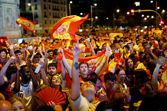 Madrid mở hội đón nhà vô địch World Cup 2026: Một triệu người nhuộm đỏ thủ đô